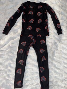 Kyte Baby clementine Midnight Rainbow 2 Piece Pajamas Long Sleeve